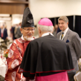 Les invités arrivent au bâtiment administratif de l’Église pour un dîner avant la cérémonie d’ouverture du forum interreligieux du G20 de 2026 à Salt Lake City, le jeudi 15 octobre 2026.