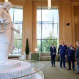 /media/orig/5-A-Ford-visits-Temple-Square.jpg
