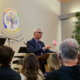 Le 16 septembre 2026, John Young répond aux questions du public lors du troisième Symposium annuel sur la liberté de religion, à Lethbridge (Alberta).