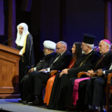 Son Excellence Mohammed Al-Issa, secrétaire général de la Ligue islamique mondiale, prend la parole lors de la cérémonie d’ouverture du forum interreligieux du G20 2026, au Tabernacle de Salt Lake City, le jeudi 15 octobre 2026.