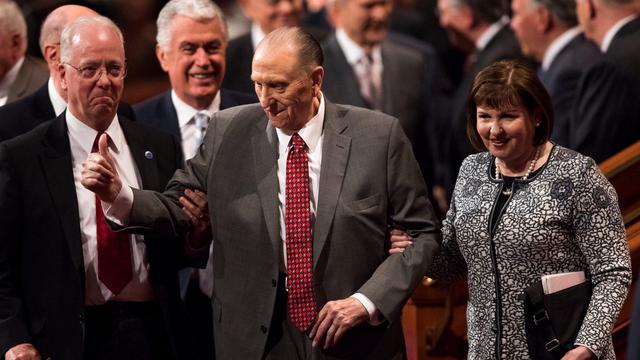 Le président Monson et sa fille, Ann Dibb