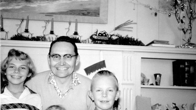 L. Tom Perry et sa femme, Virginia Lee, ont eu trois enfants.