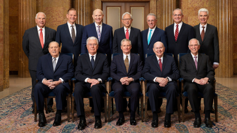 Le Coll&egrave;ge des douze ap&ocirc;tres  